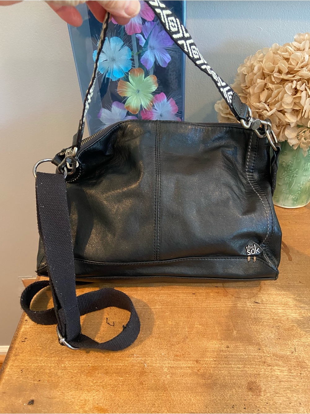 Black The Sak shoulder bag with pewter hardware, - Picture 3 of 6